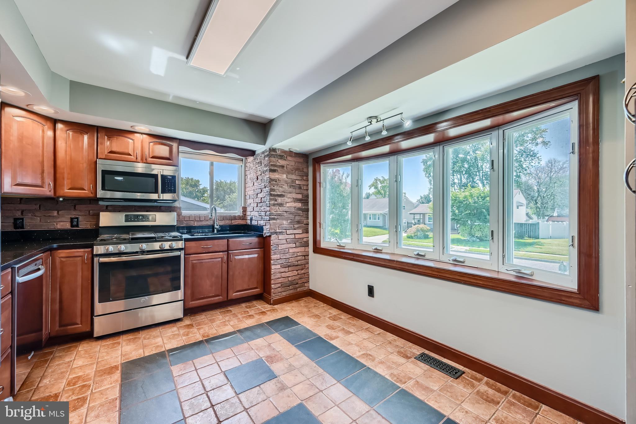 CHESAPEAKE TERRACE - Residential