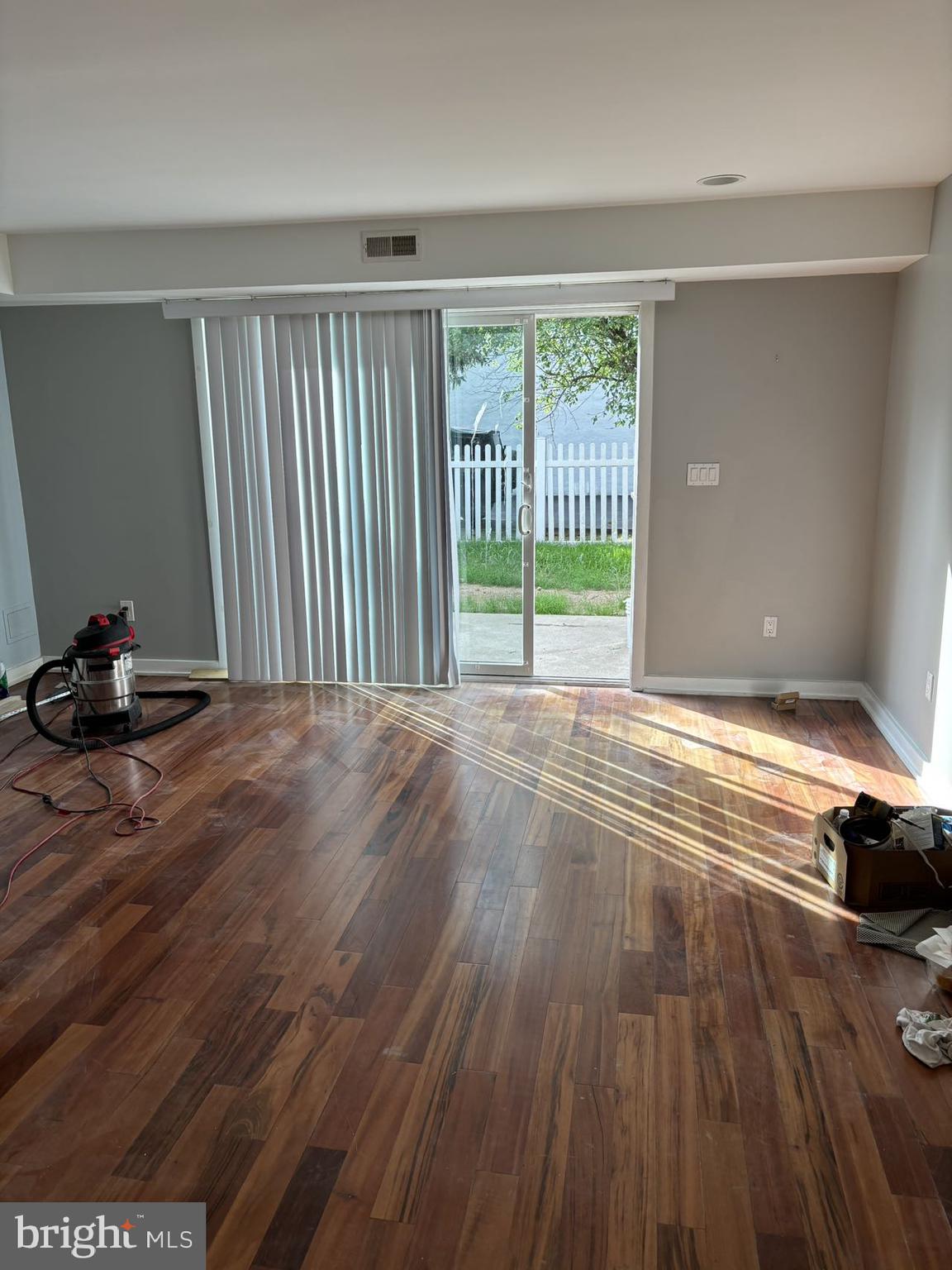 PHILADELPHIA (NORTHEAST) - Residential Lease