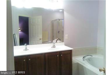 LAKELAND PLACE - Residential