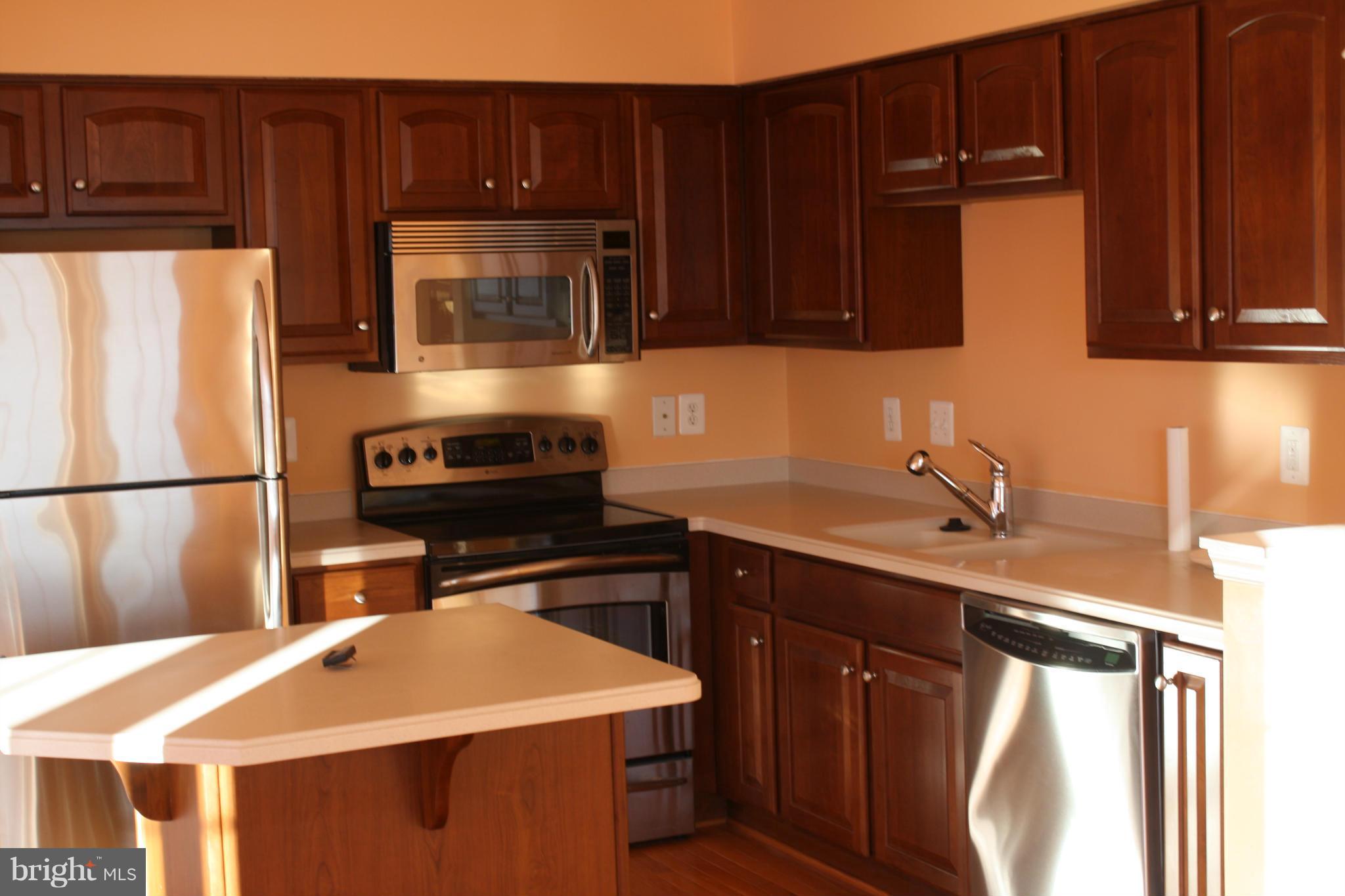 LAKELAND PLACE - Residential