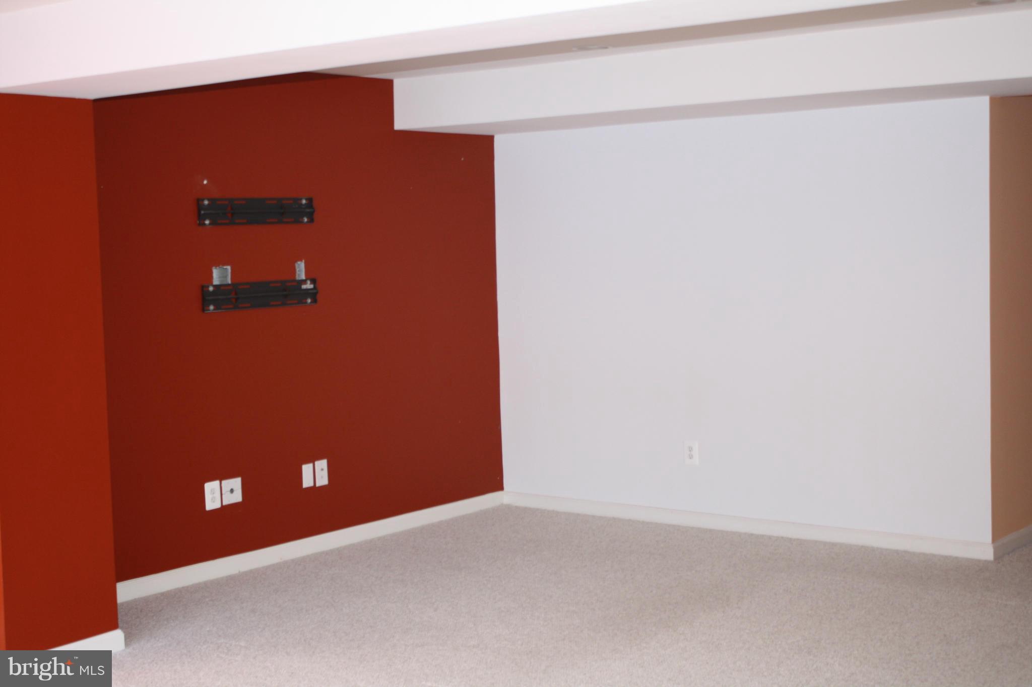 LAKELAND PLACE - Residential