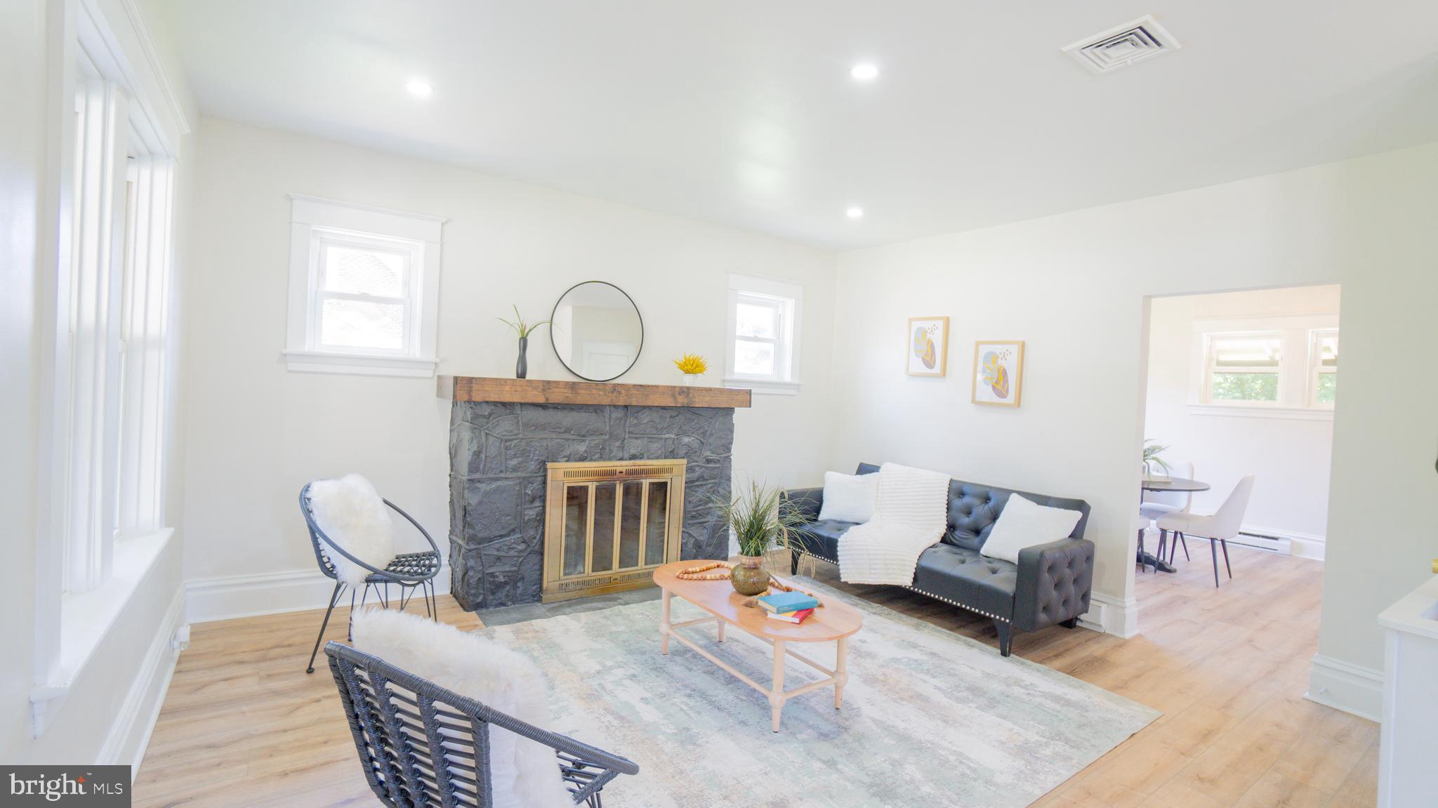 9 OAKWOOD CIRCLE