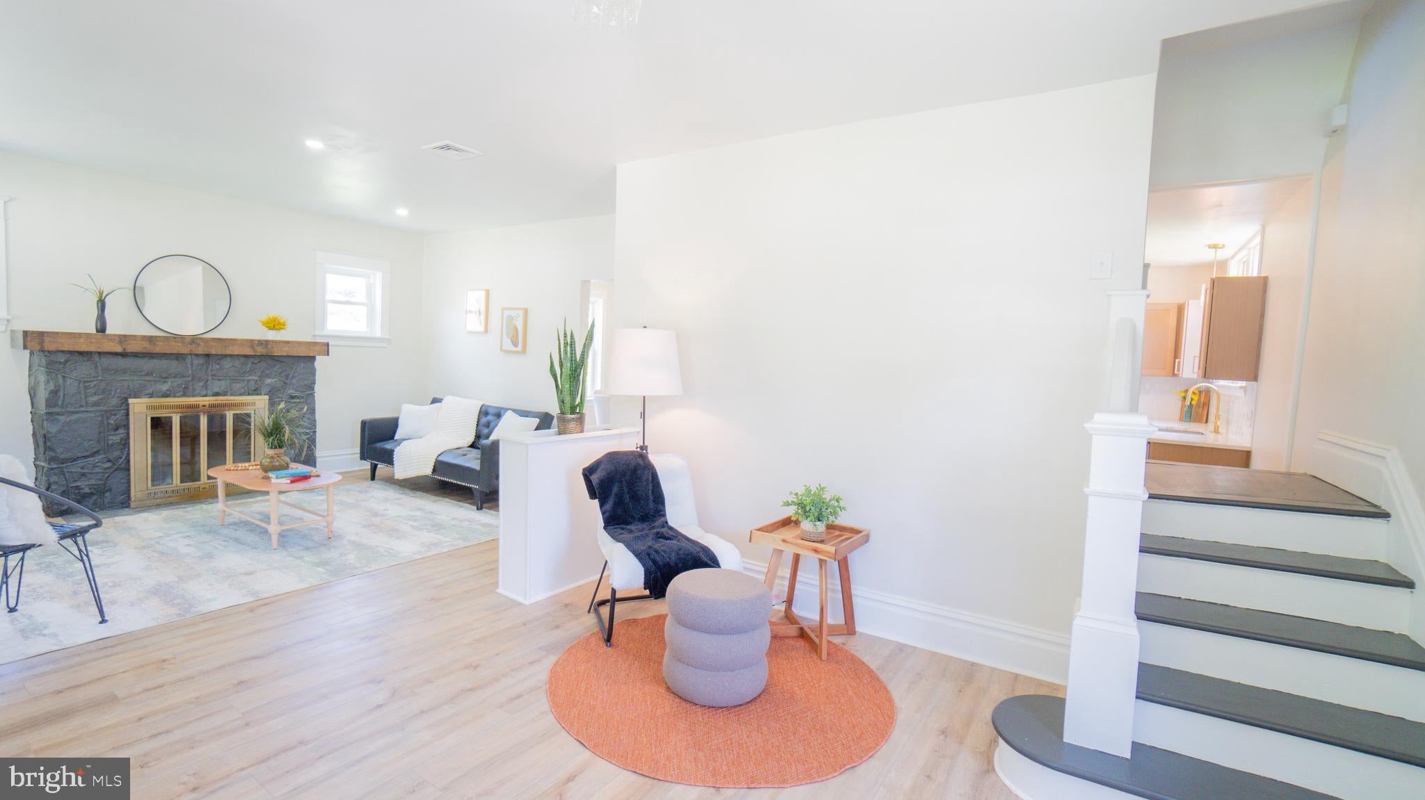 9 OAKWOOD CIRCLE