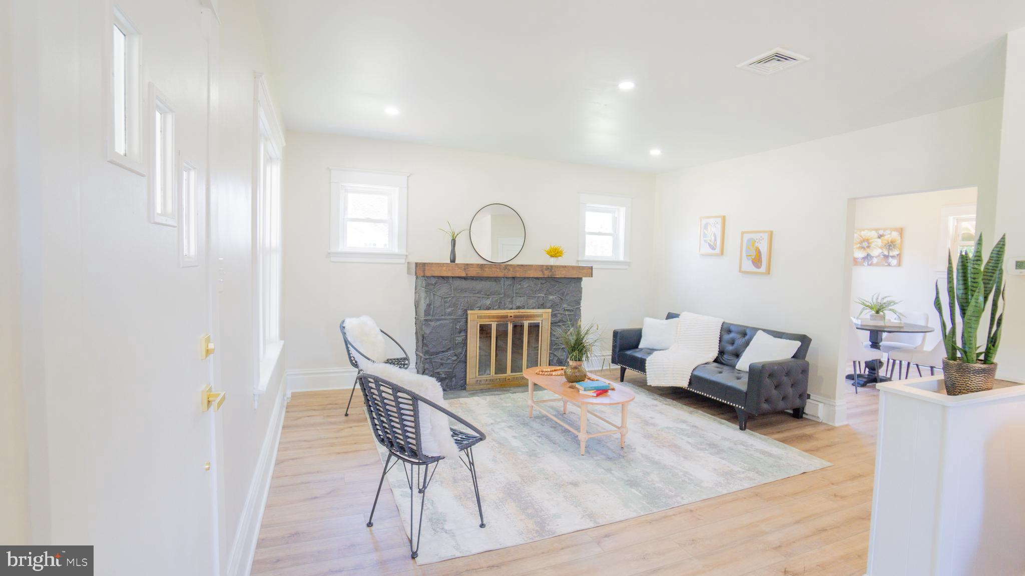 9 OAKWOOD CIRCLE