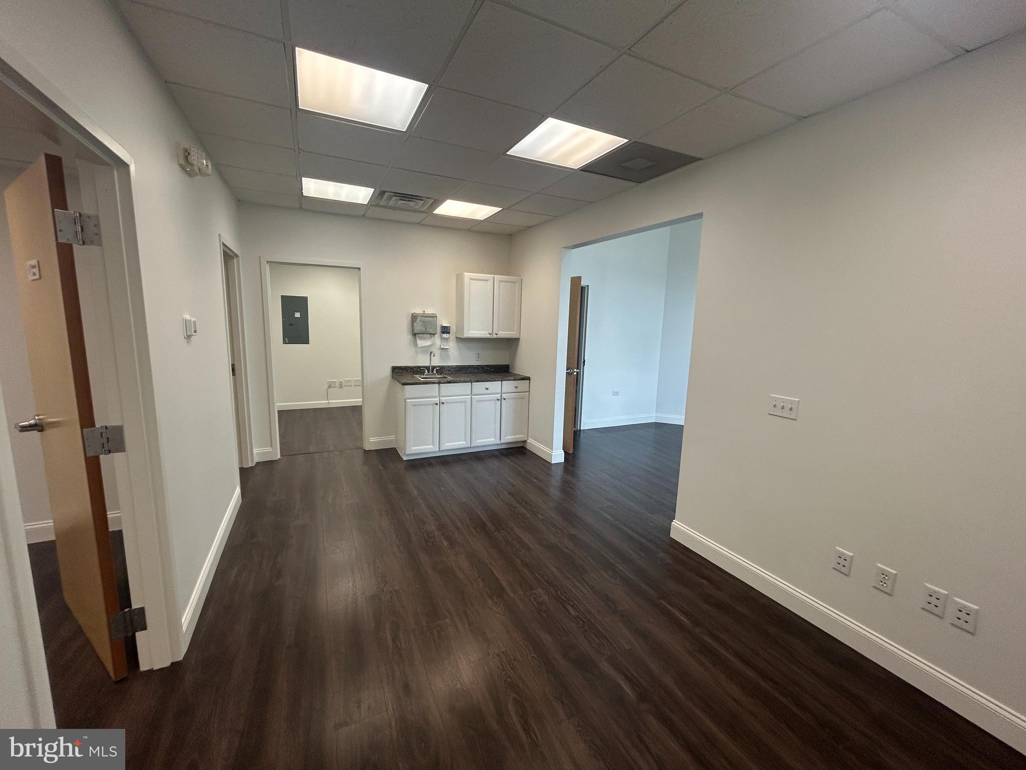 505 W MARKET STREET 3