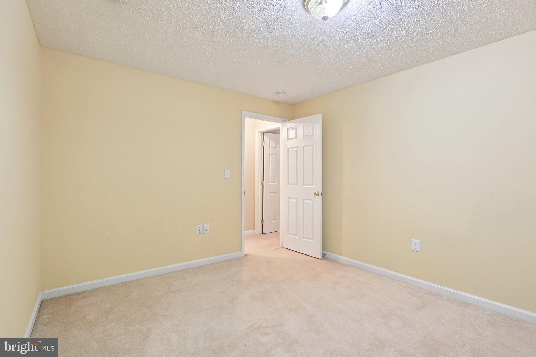 WILLIAMSBURG - Residential