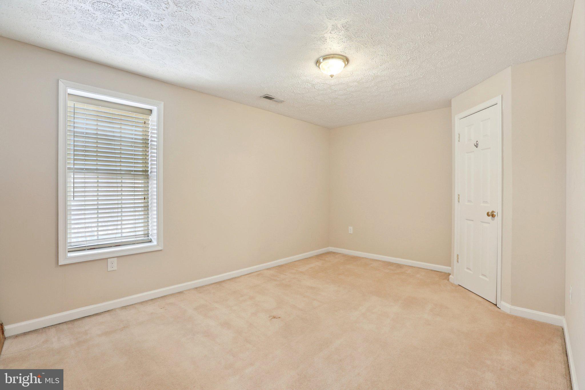 WILLIAMSBURG - Residential