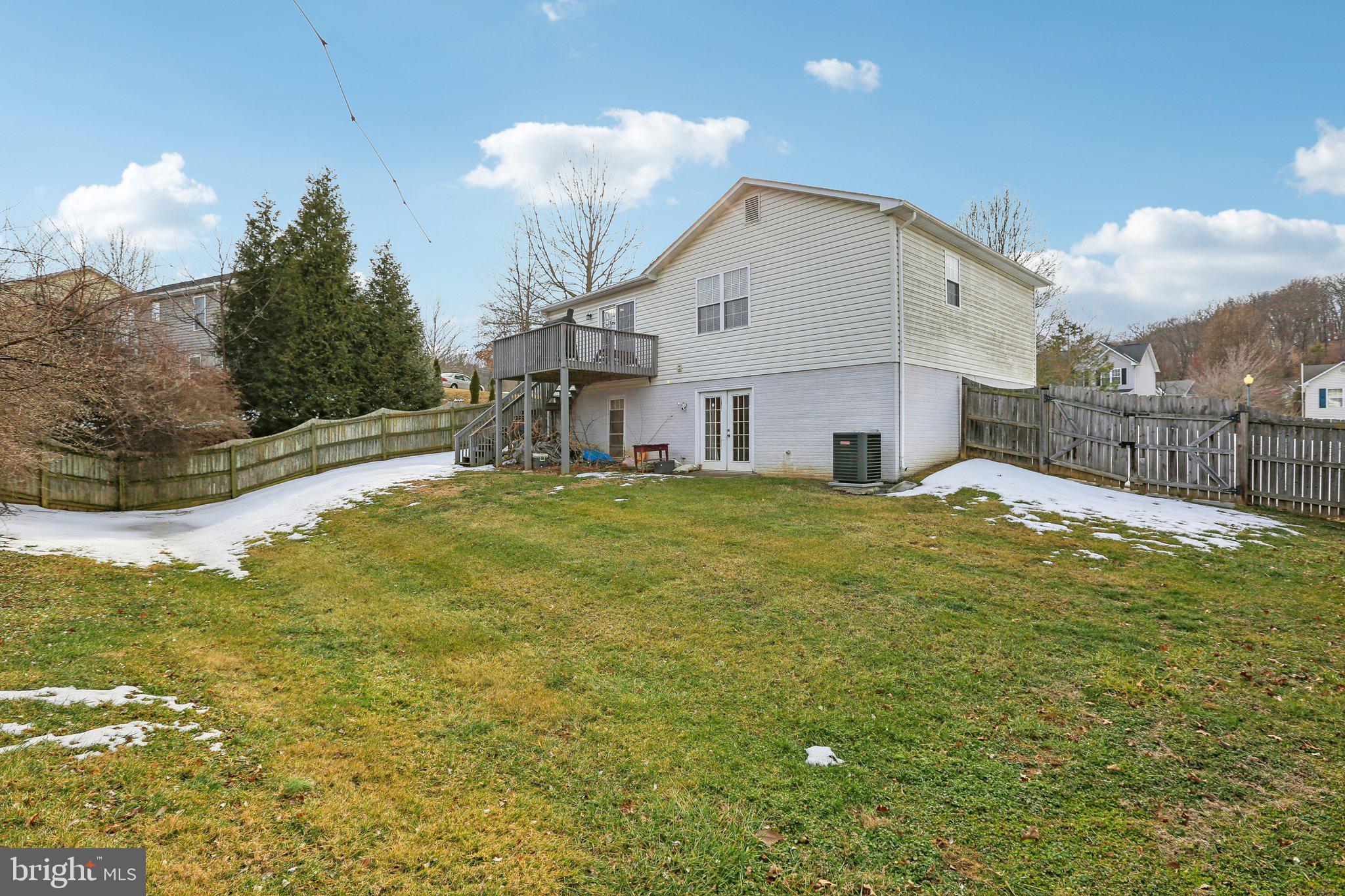 WILLIAMSBURG - Residential