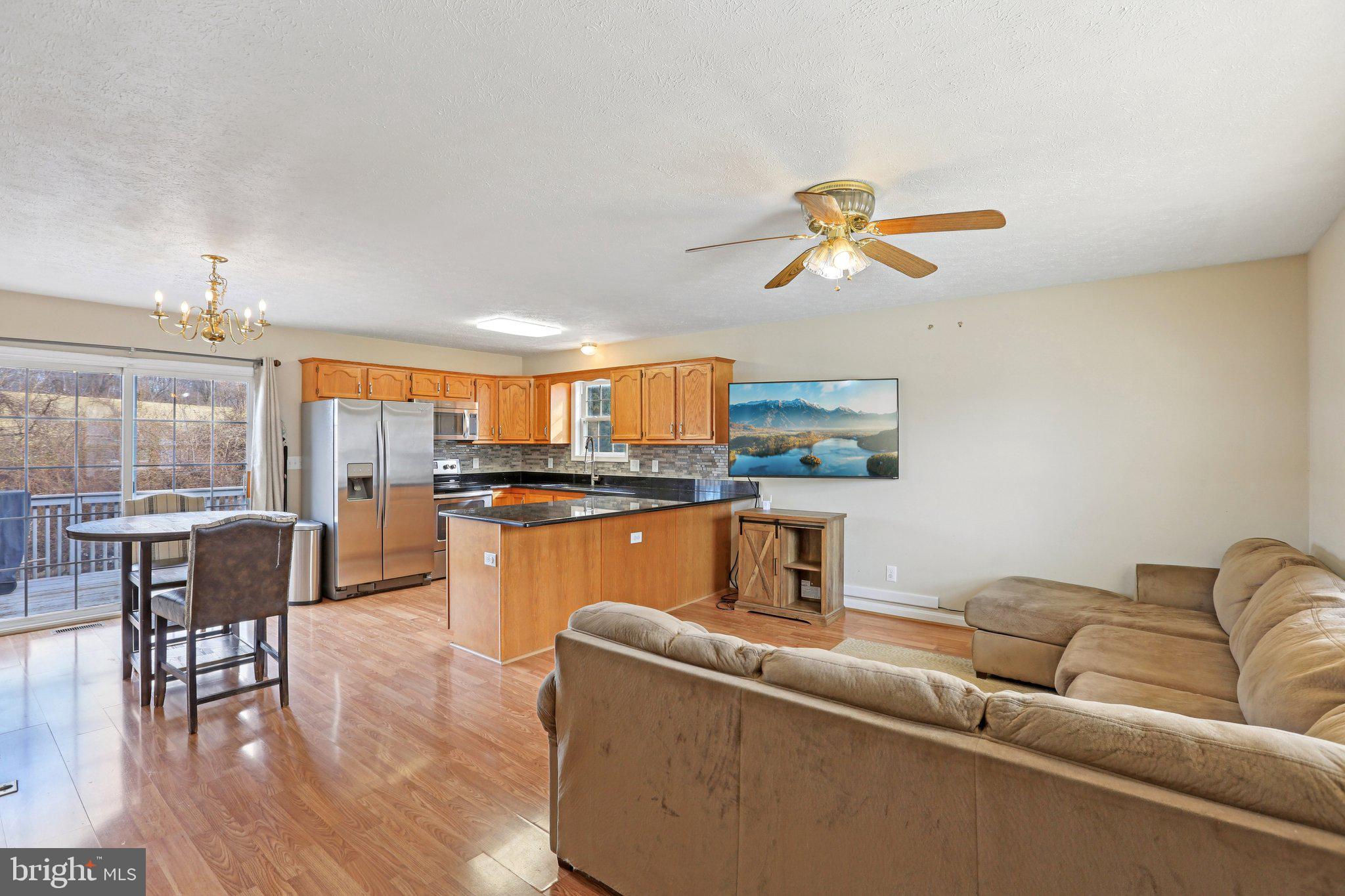 WILLIAMSBURG - Residential