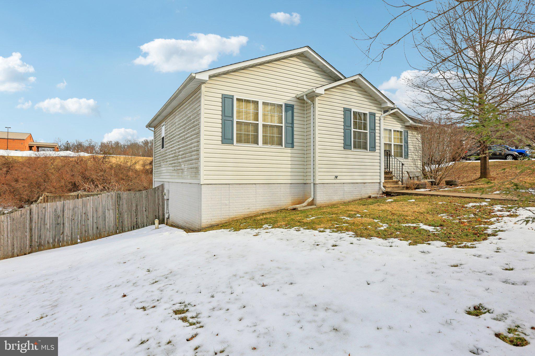 WILLIAMSBURG - Residential