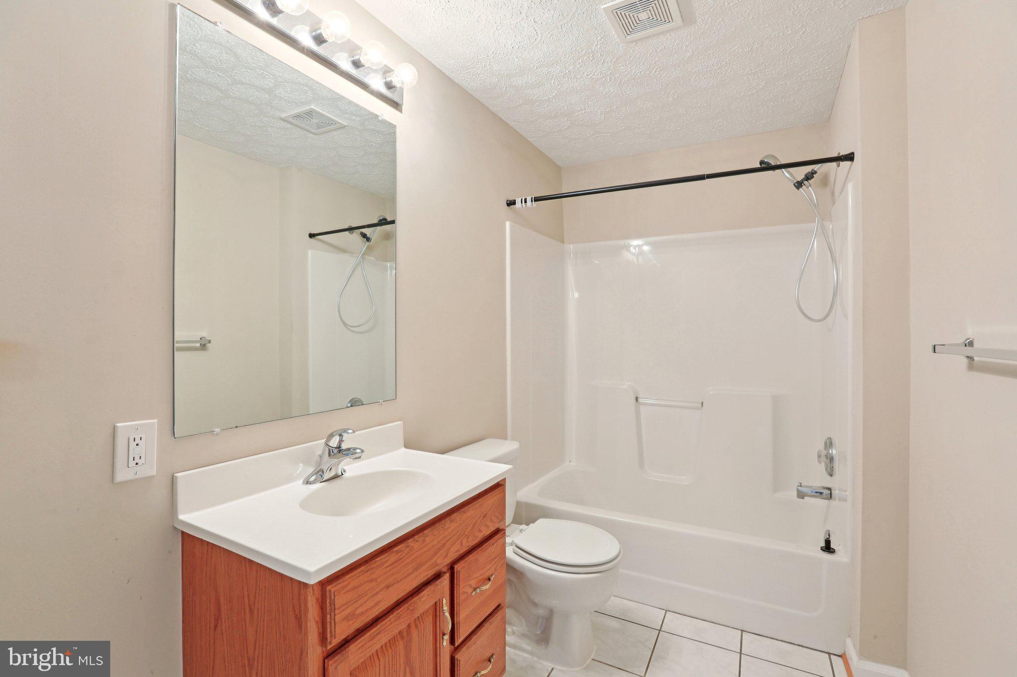 WILLIAMSBURG - Residential