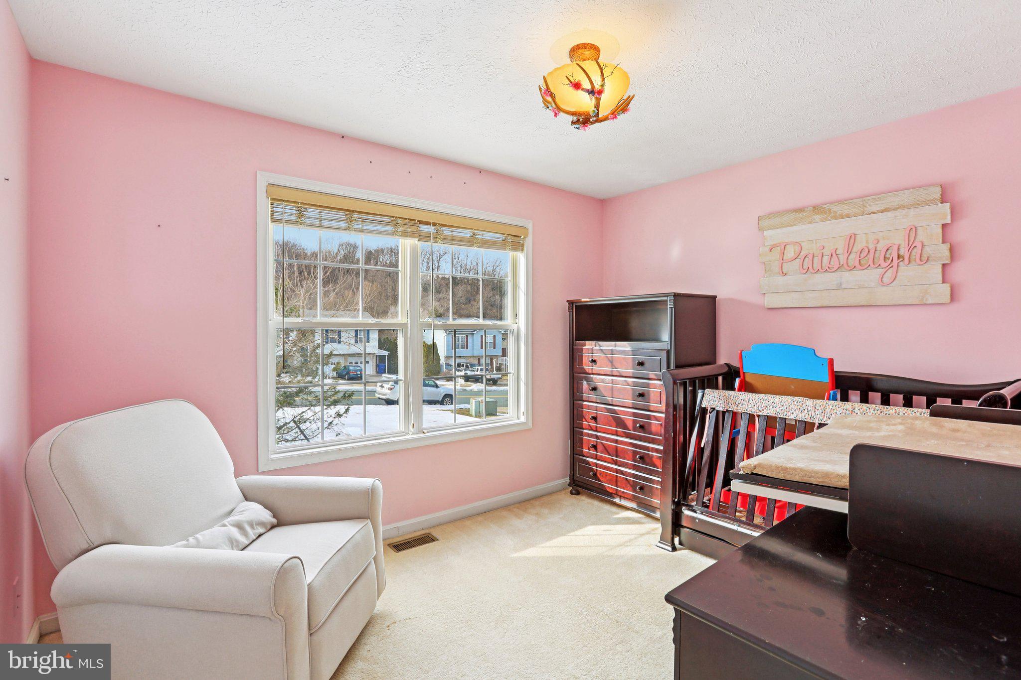 WILLIAMSBURG - Residential