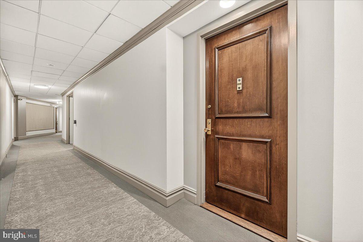 PROMENADE TOWERS - Residential