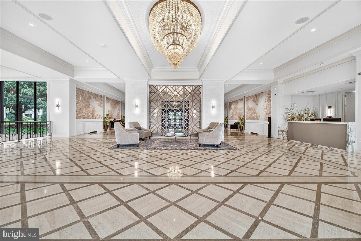 PROMENADE TOWERS - Residential