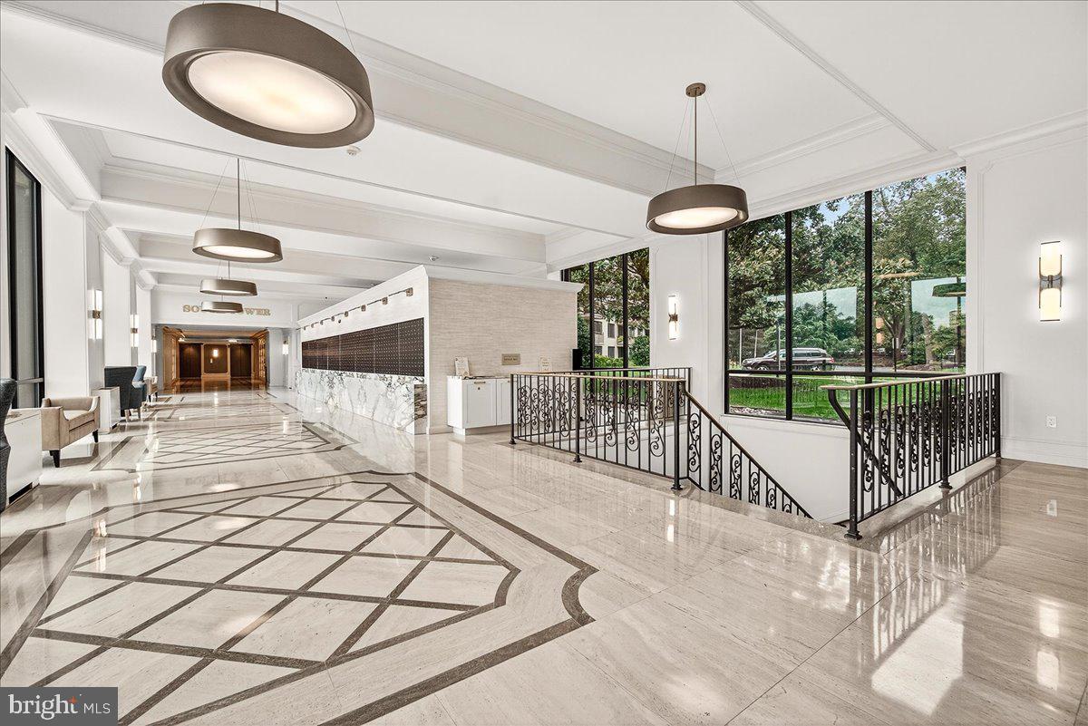 PROMENADE TOWERS - Residential