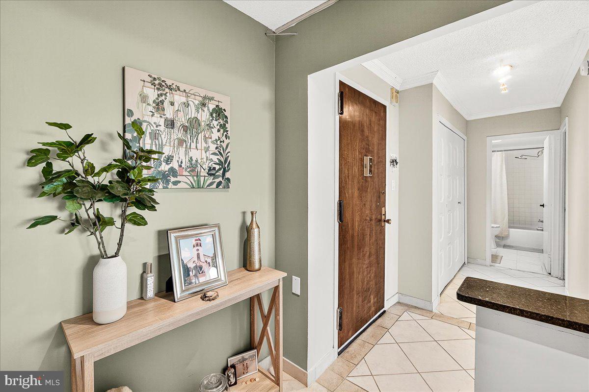 PROMENADE TOWERS - Residential