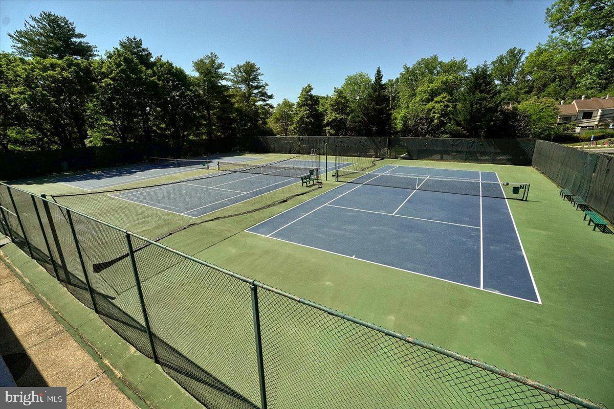 PROMENADE TOWERS - Residential