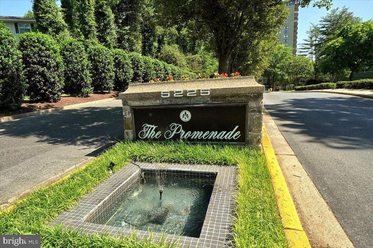 PROMENADE TOWERS - Residential