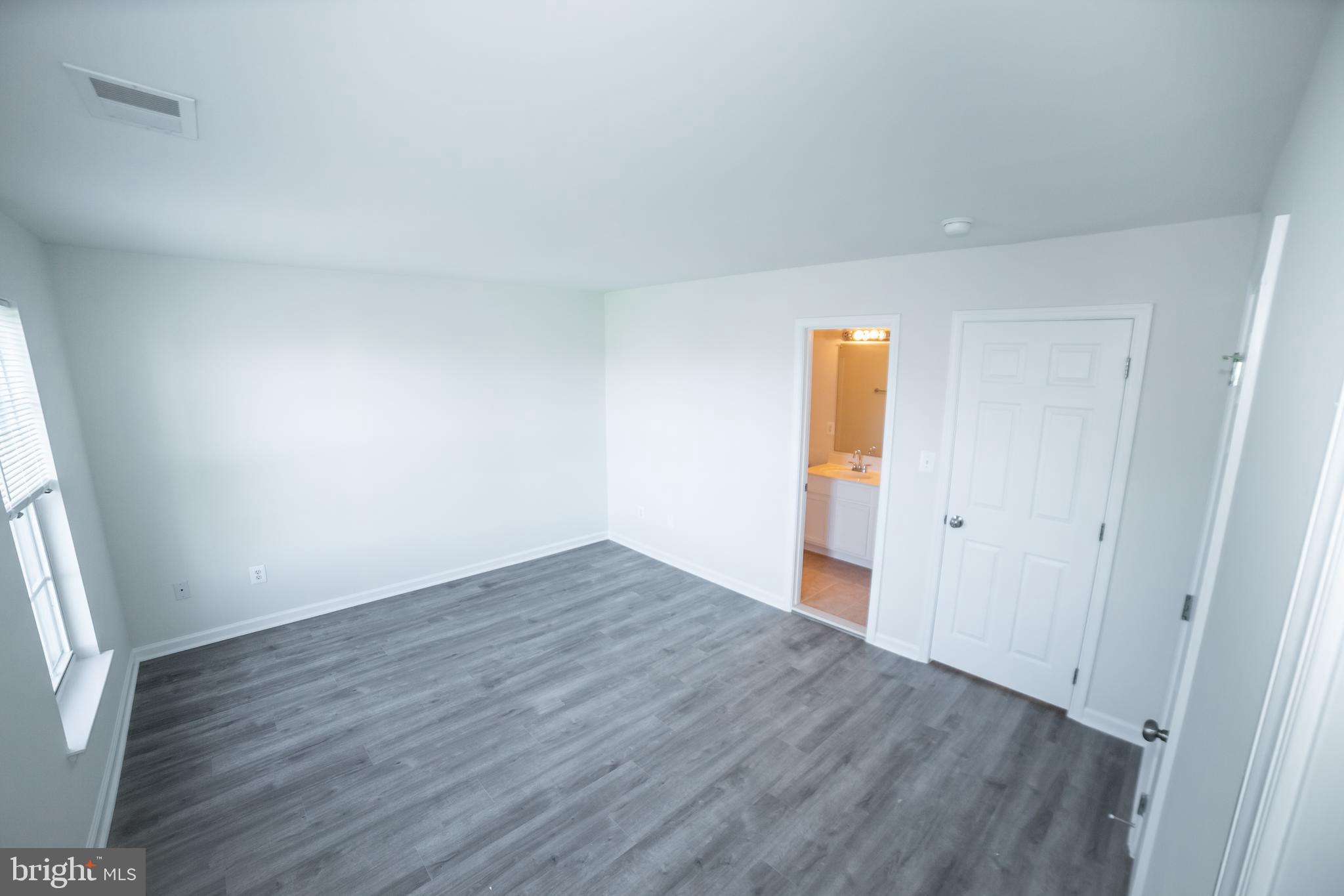 FOUNDERS RIDGE - Residential