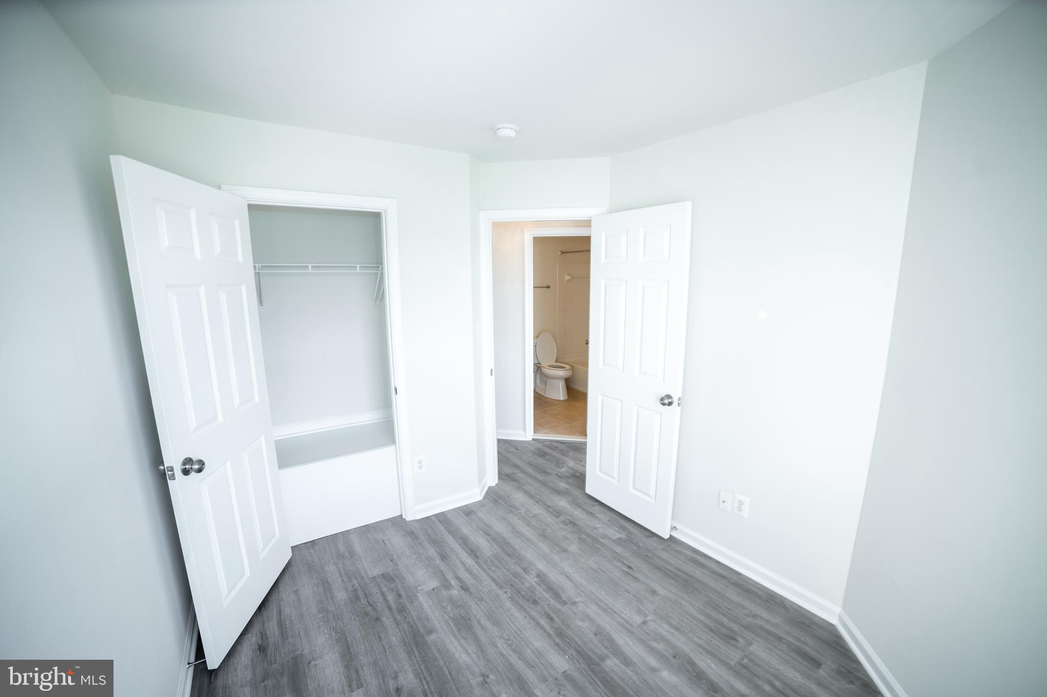 FOUNDERS RIDGE - Residential