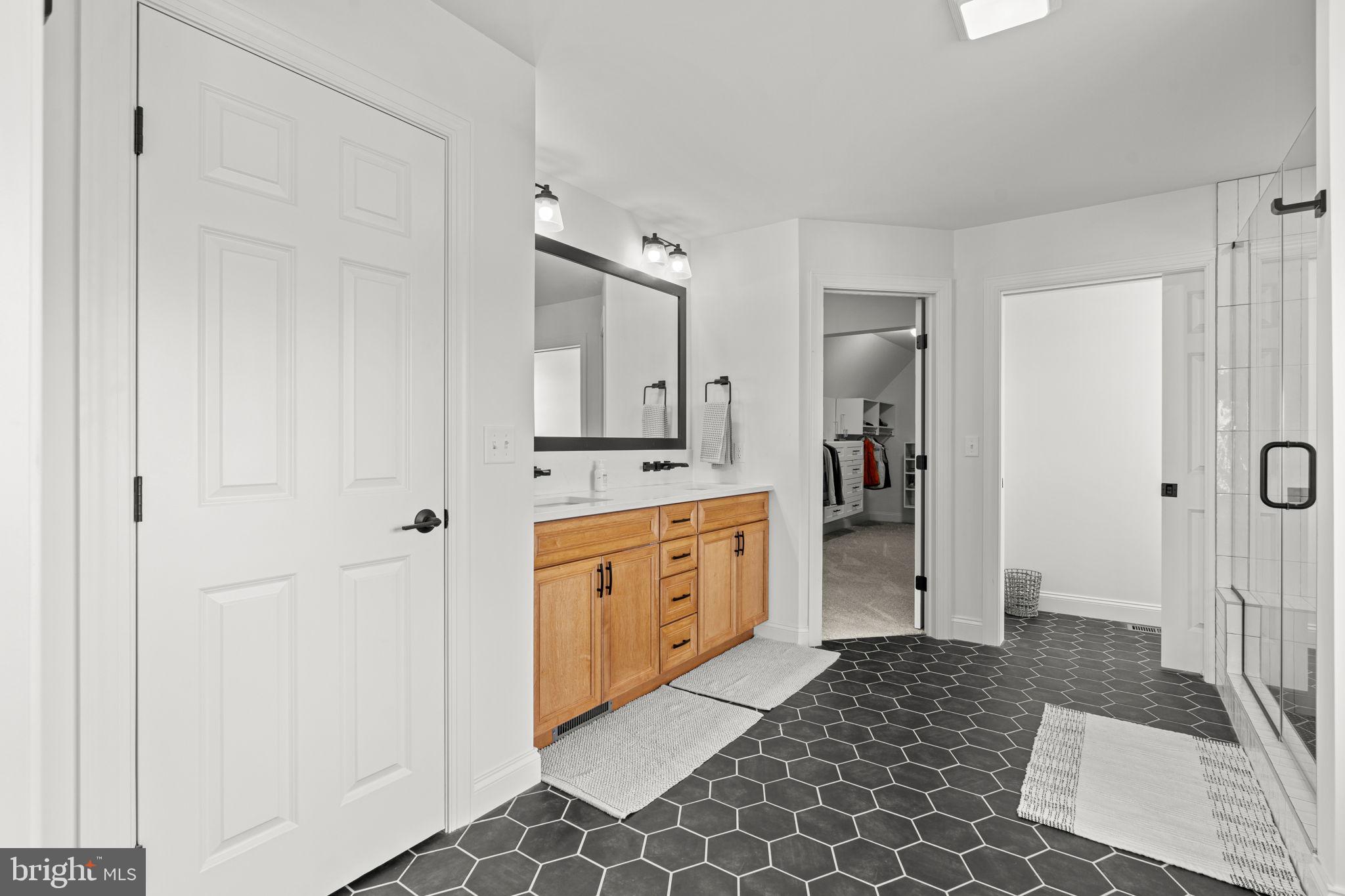 AUTUMN CHASE - Residential