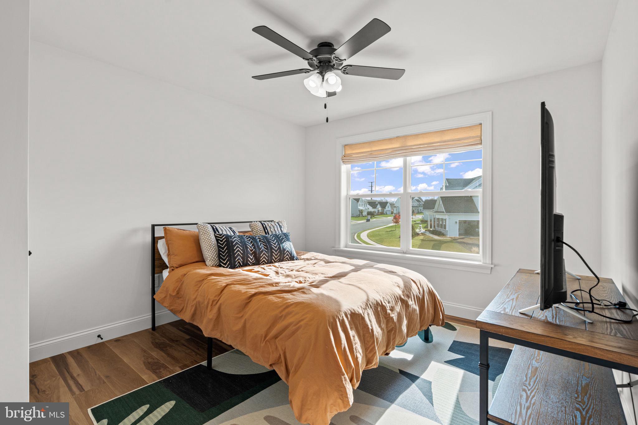 AUTUMN CHASE - Residential