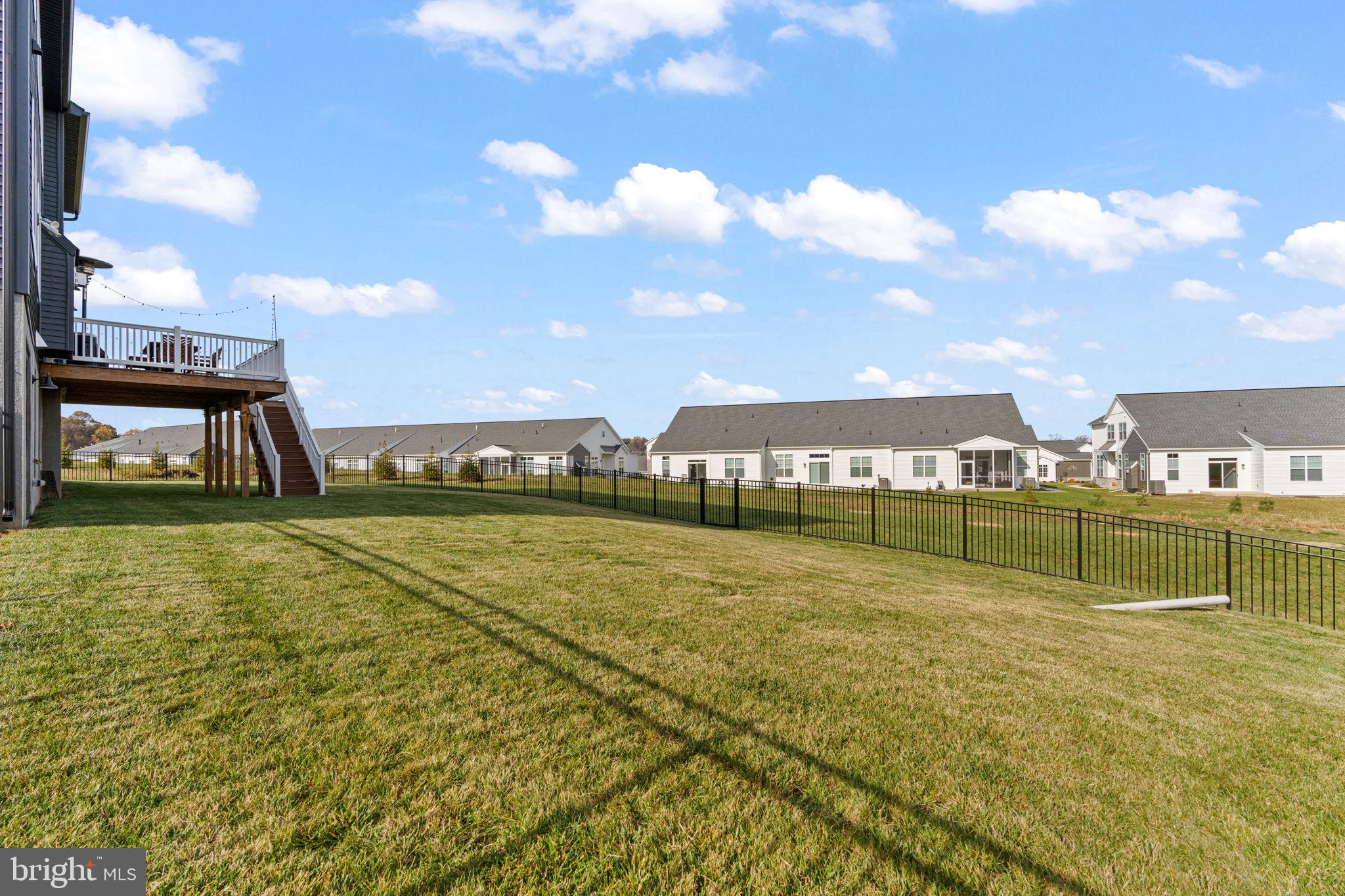 AUTUMN CHASE - Residential