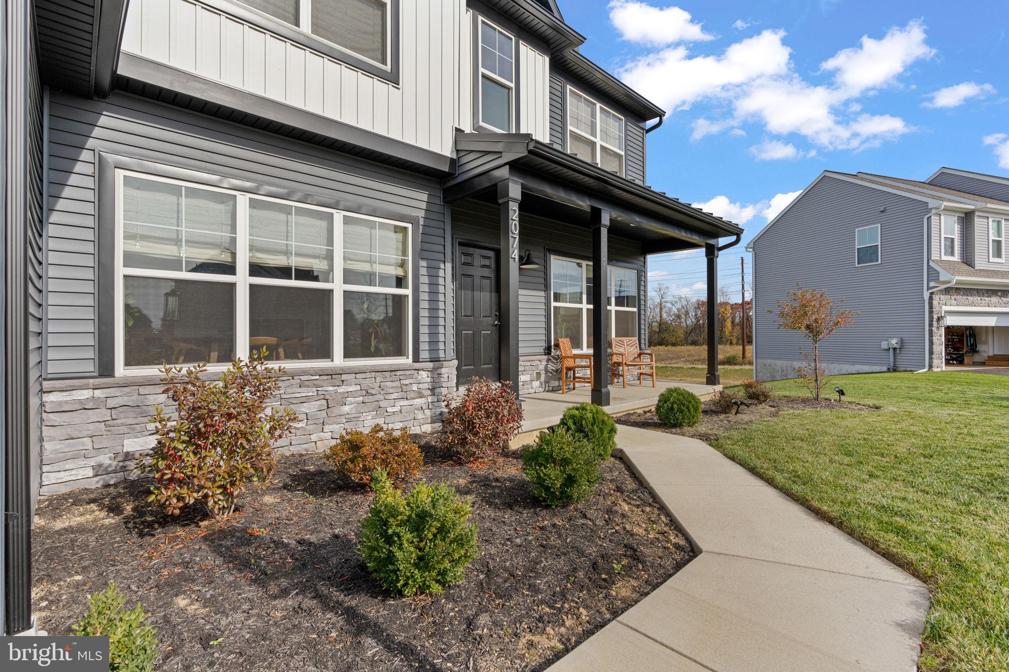 AUTUMN CHASE - Residential