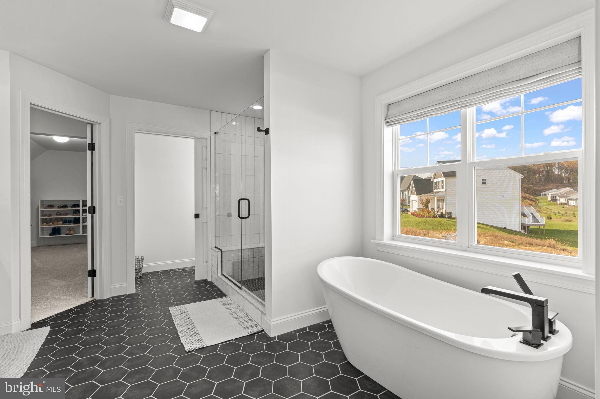 AUTUMN CHASE - Residential