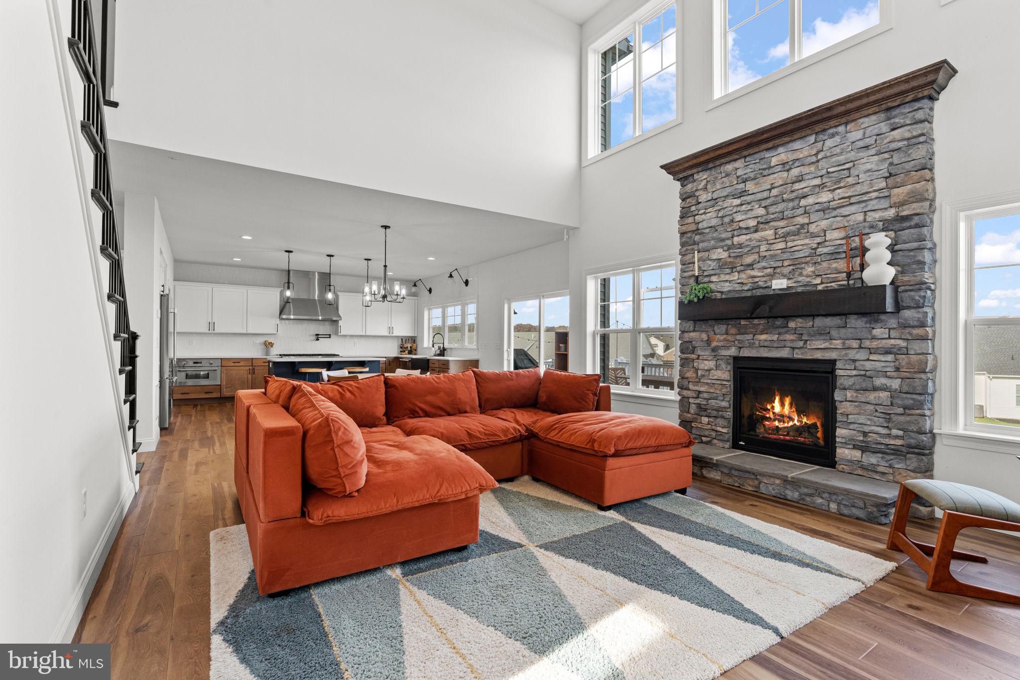 AUTUMN CHASE - Residential