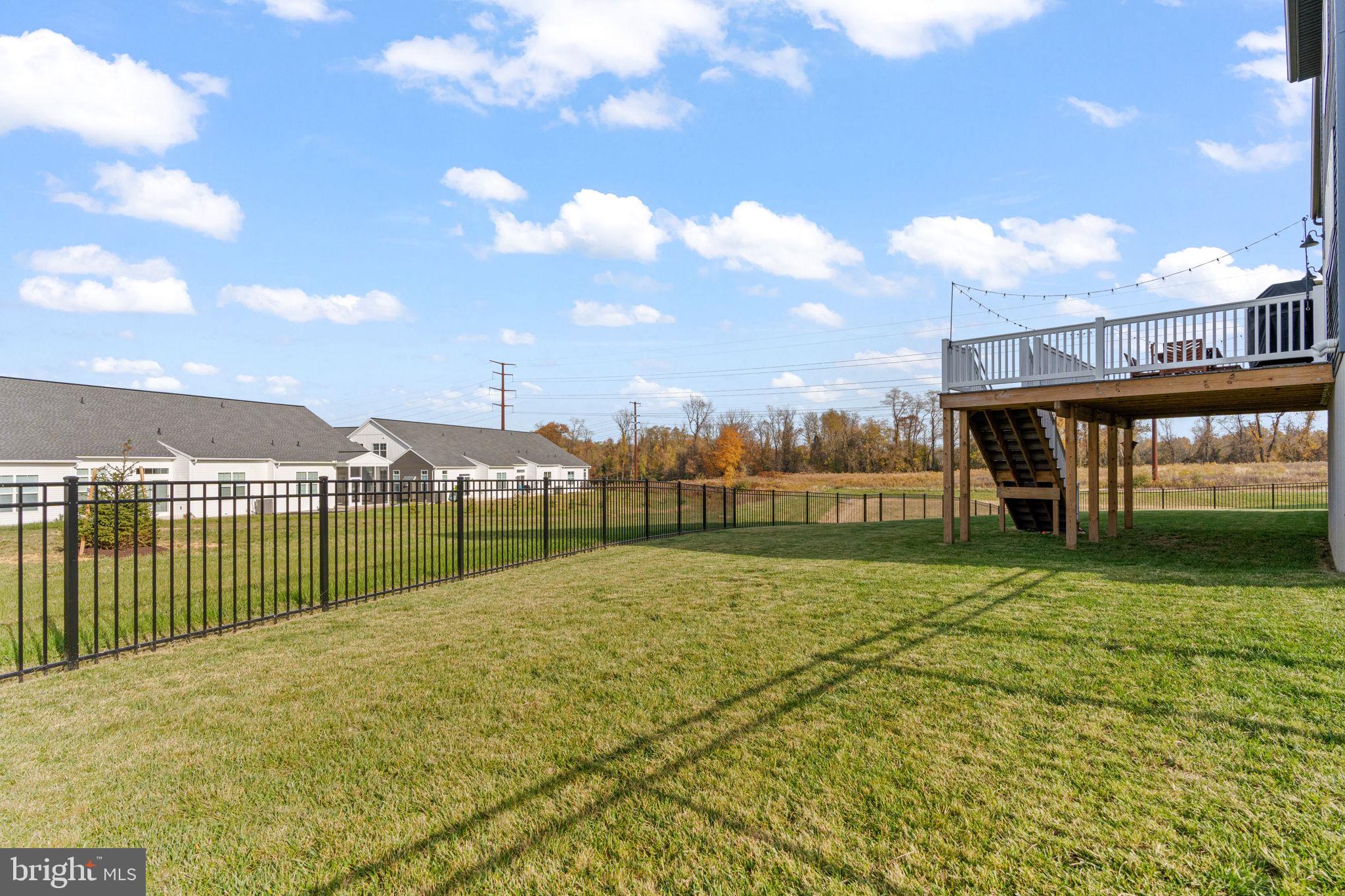 AUTUMN CHASE - Residential