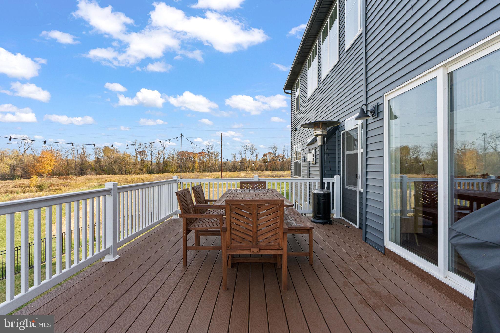 AUTUMN CHASE - Residential