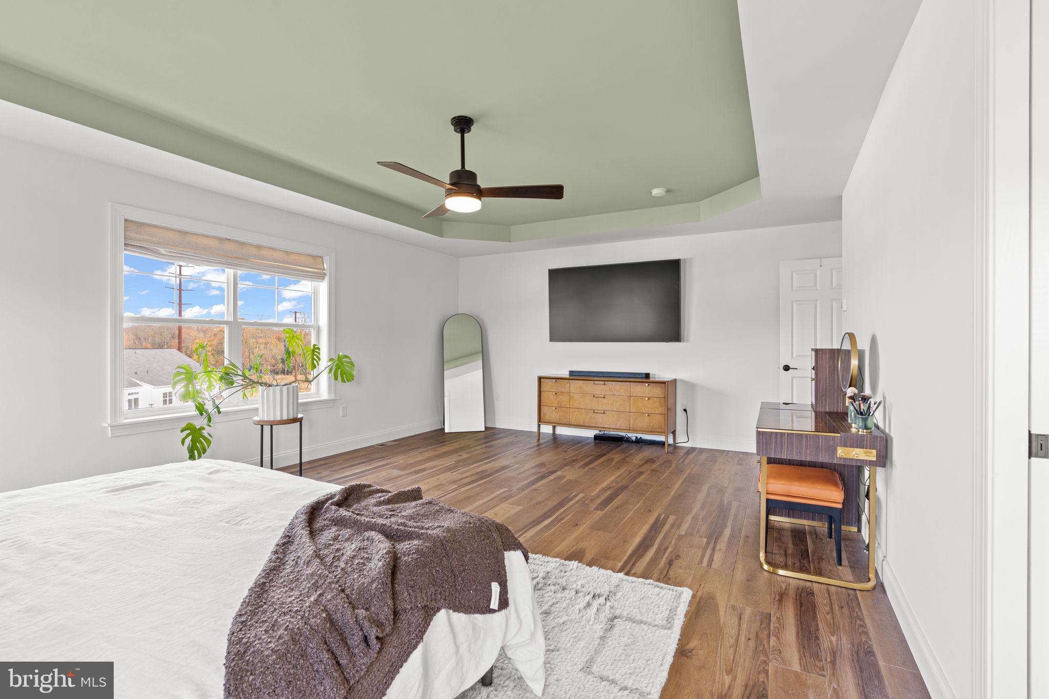 AUTUMN CHASE - Residential