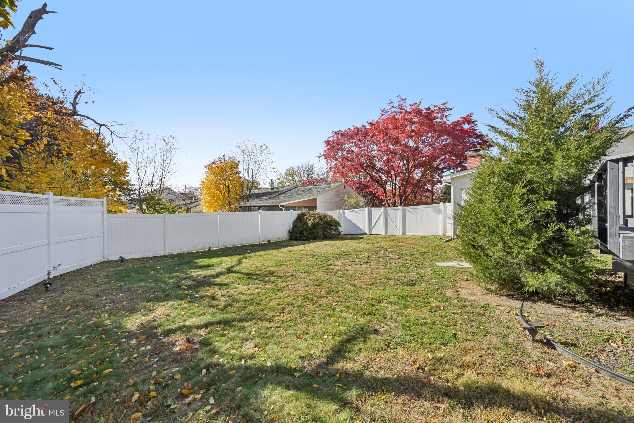 MEETINGHOUSE VIL - Residential