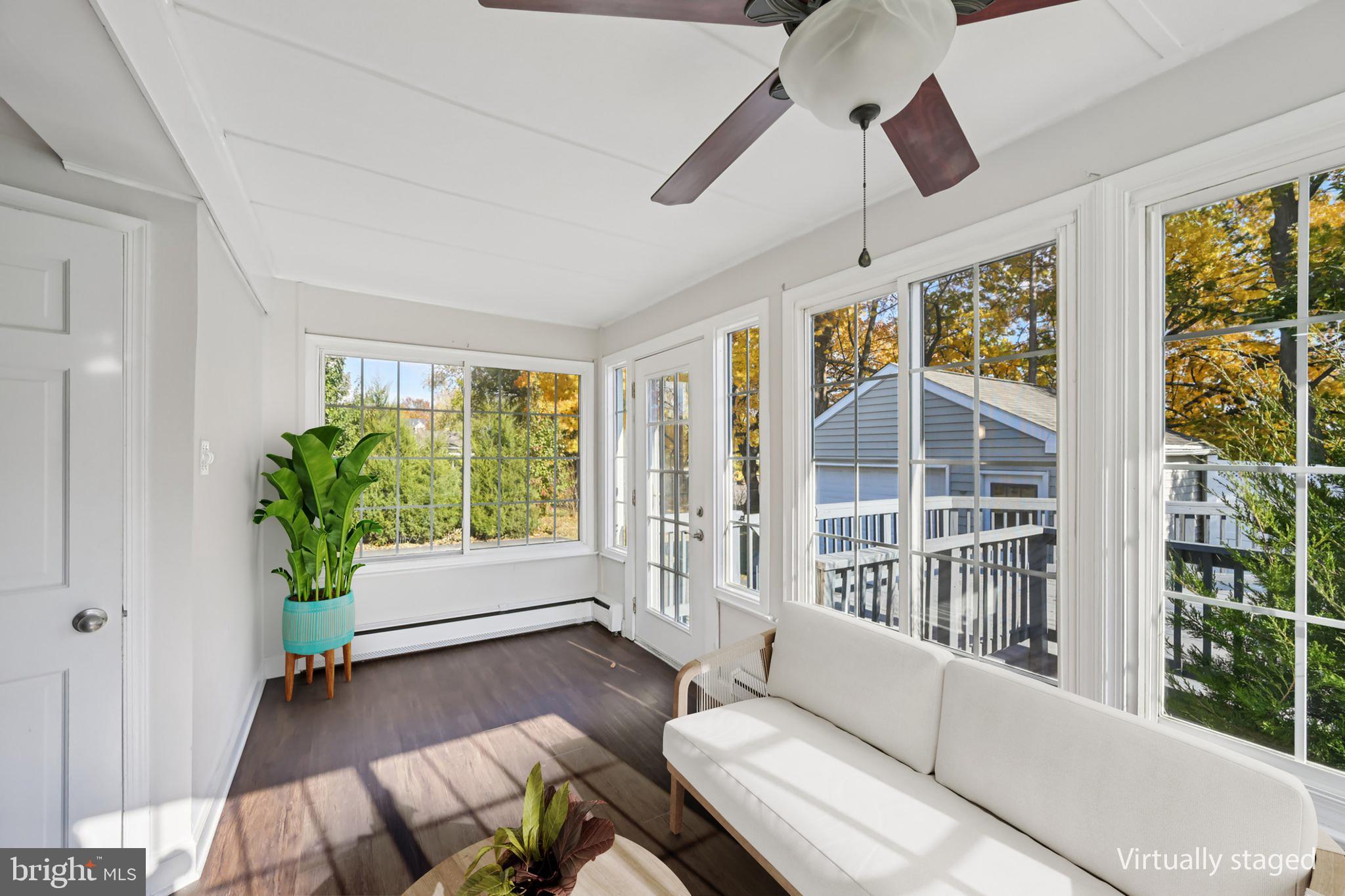 MEETINGHOUSE VIL - Residential