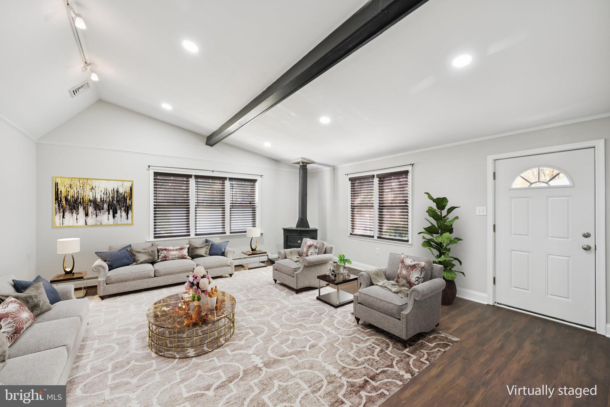 MEETINGHOUSE VIL - Residential