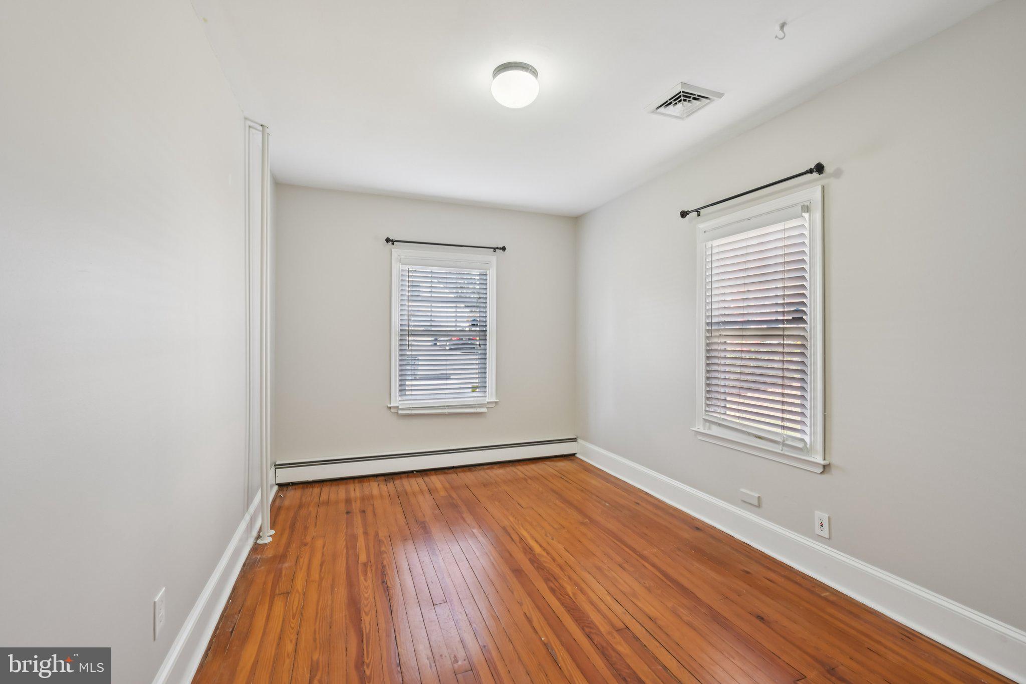 MEETINGHOUSE VIL - Residential