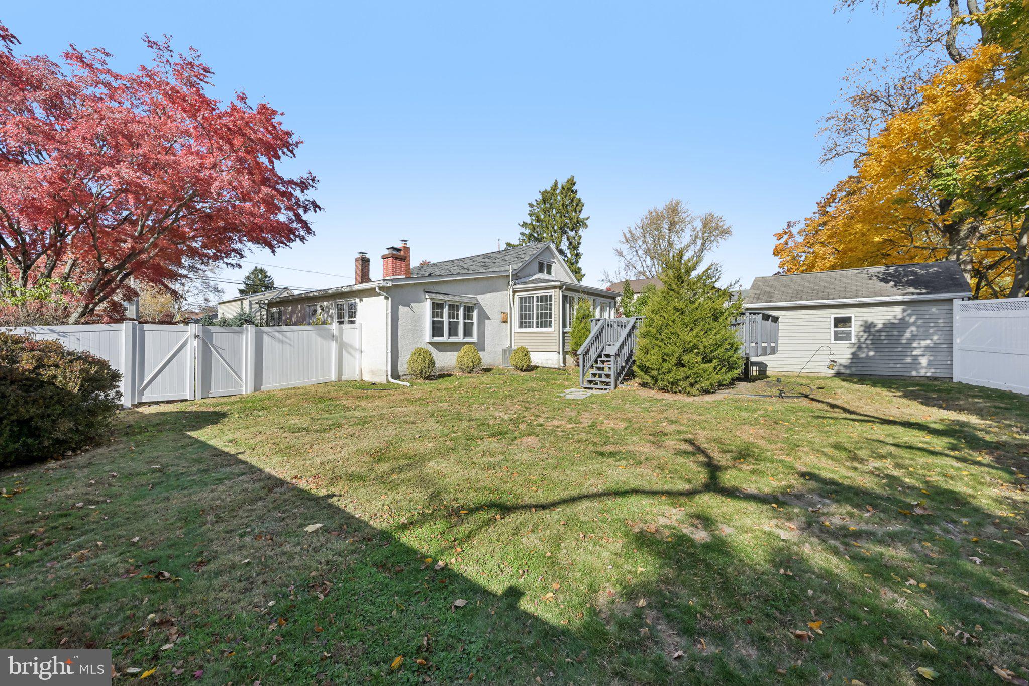 MEETINGHOUSE VIL - Residential