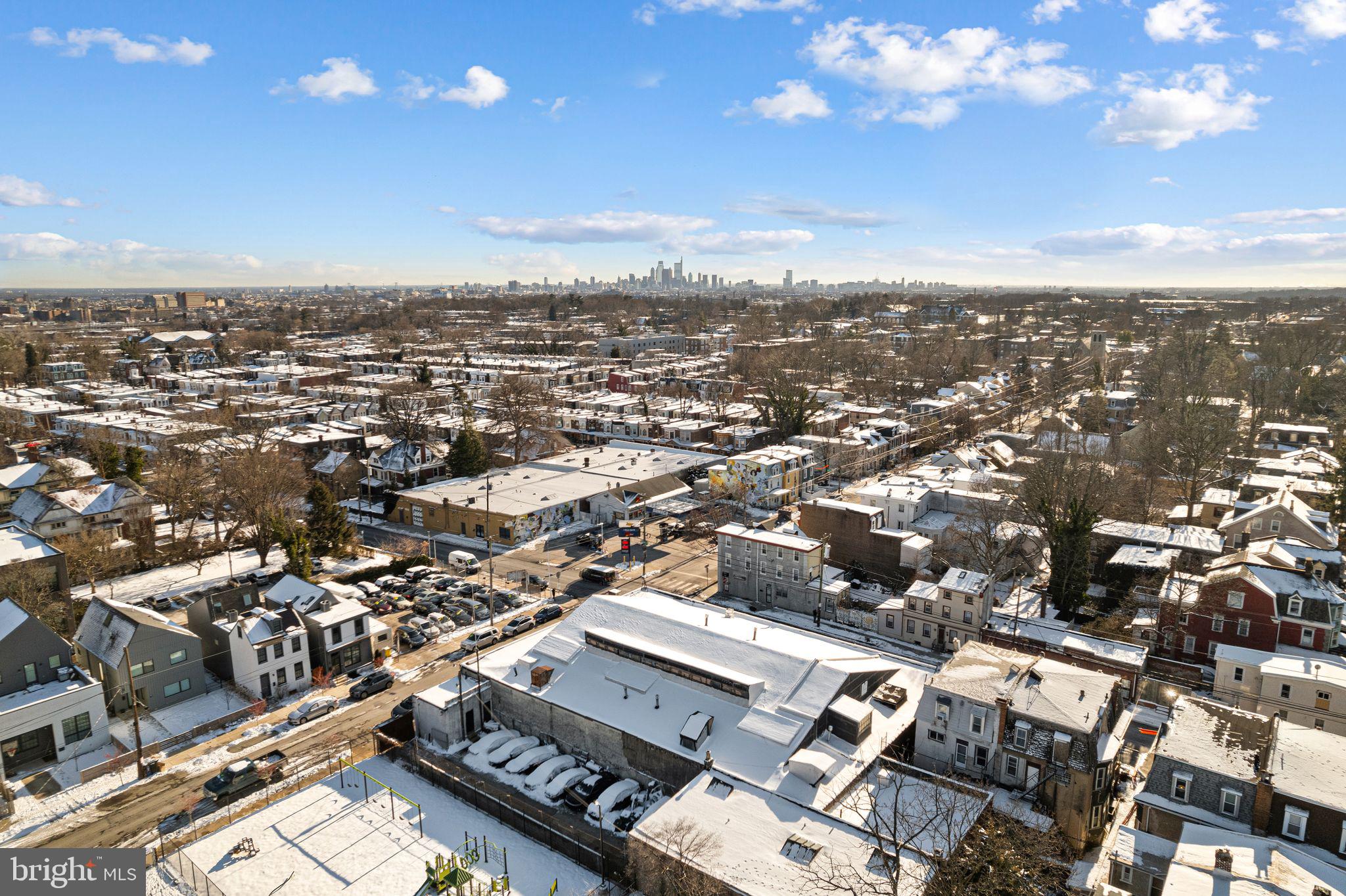 GERMANTOWN - Commercial Sale