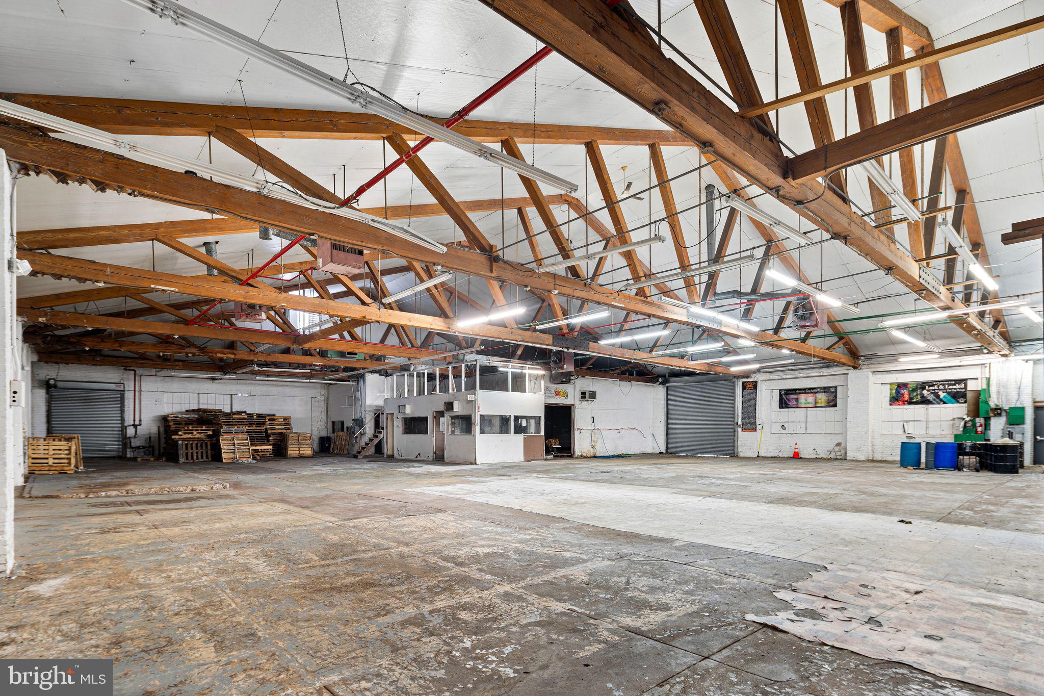 GERMANTOWN - Commercial Sale