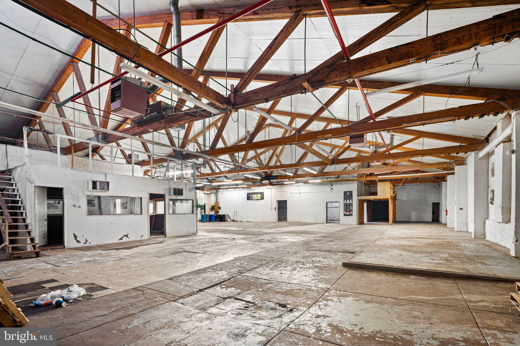 GERMANTOWN - Commercial Sale