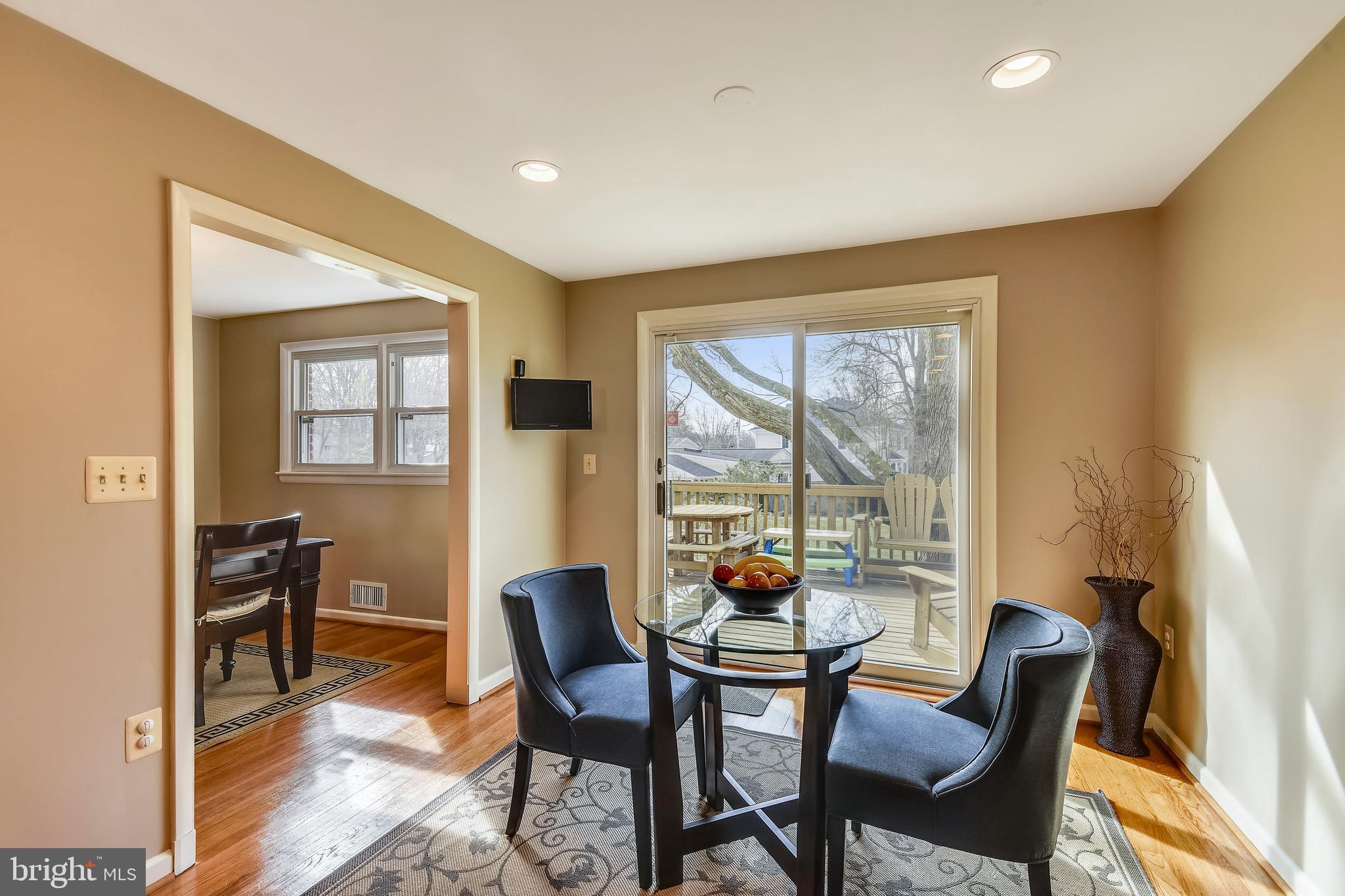 VIENNA WOODS - Residential