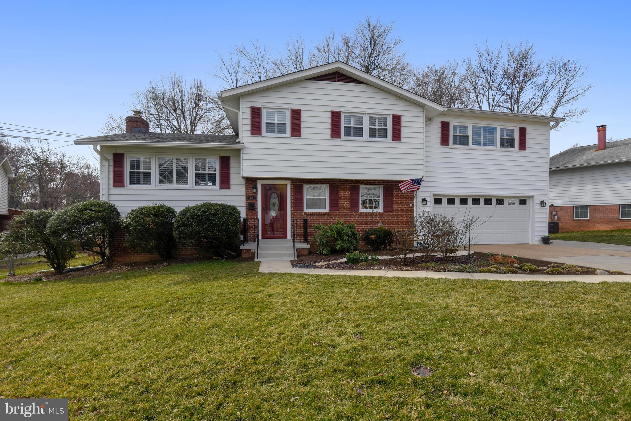 VIENNA WOODS - Residential