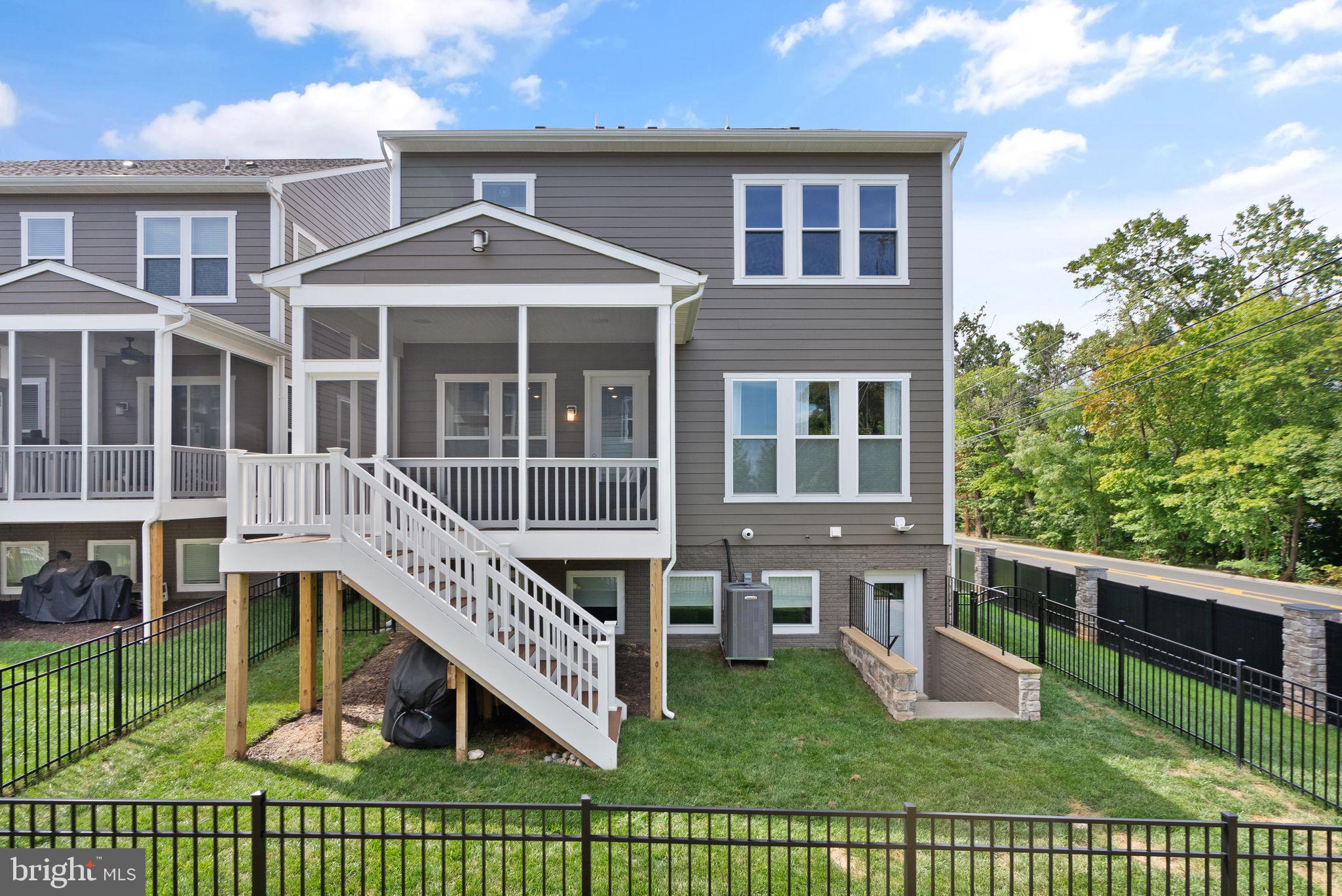 MASON PARK - Residential