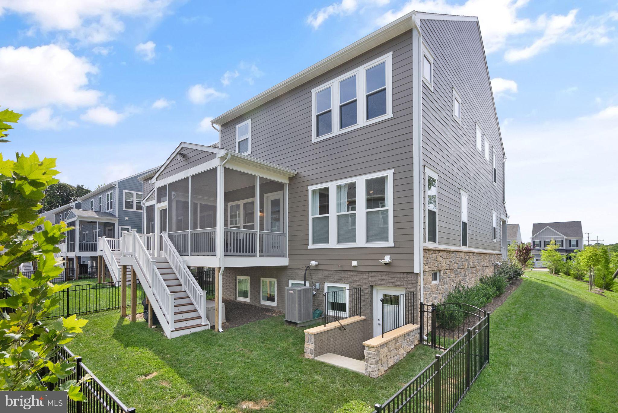 MASON PARK - Residential