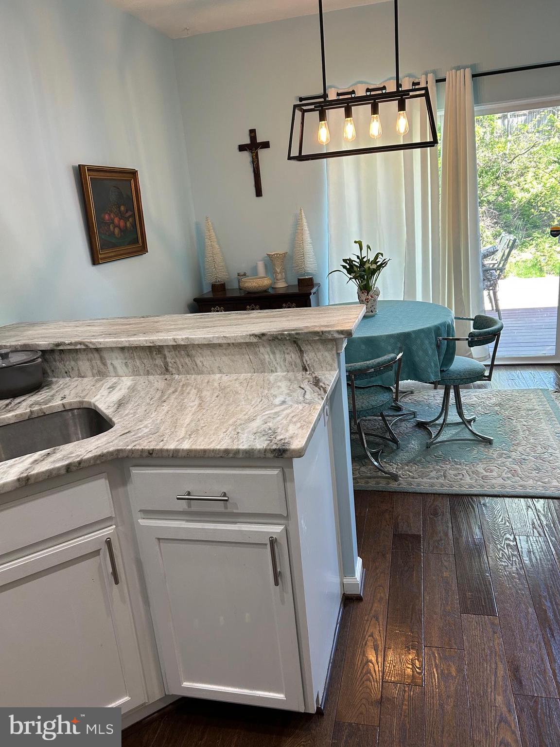 CYPRESS HILLS - Residential
