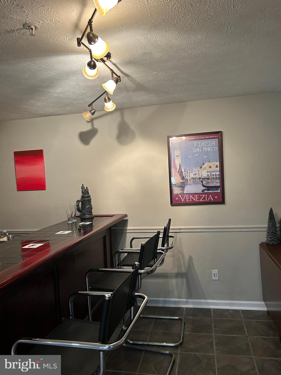 CYPRESS HILLS - Residential