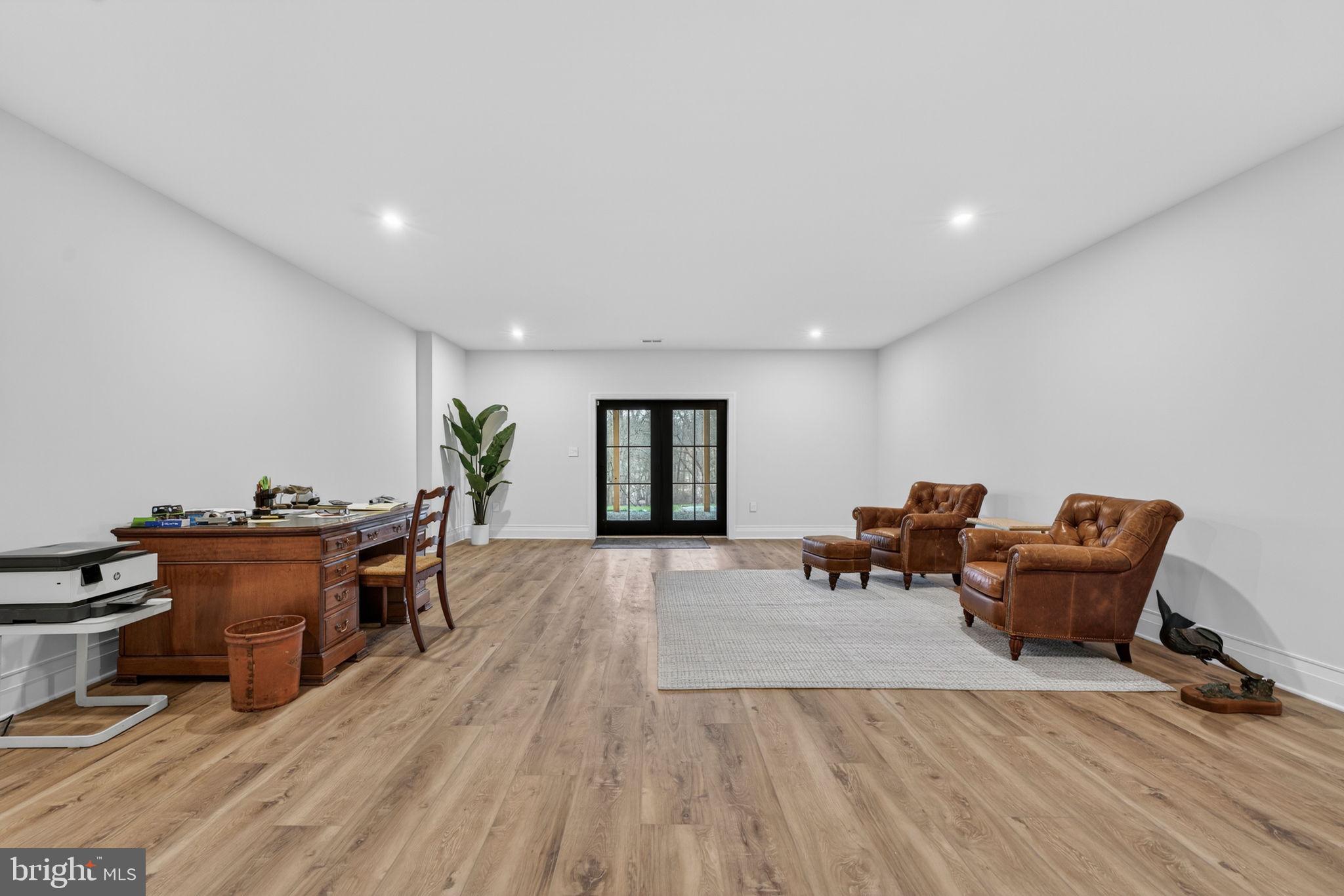 BANBURY CROSS RESERVE - Residential