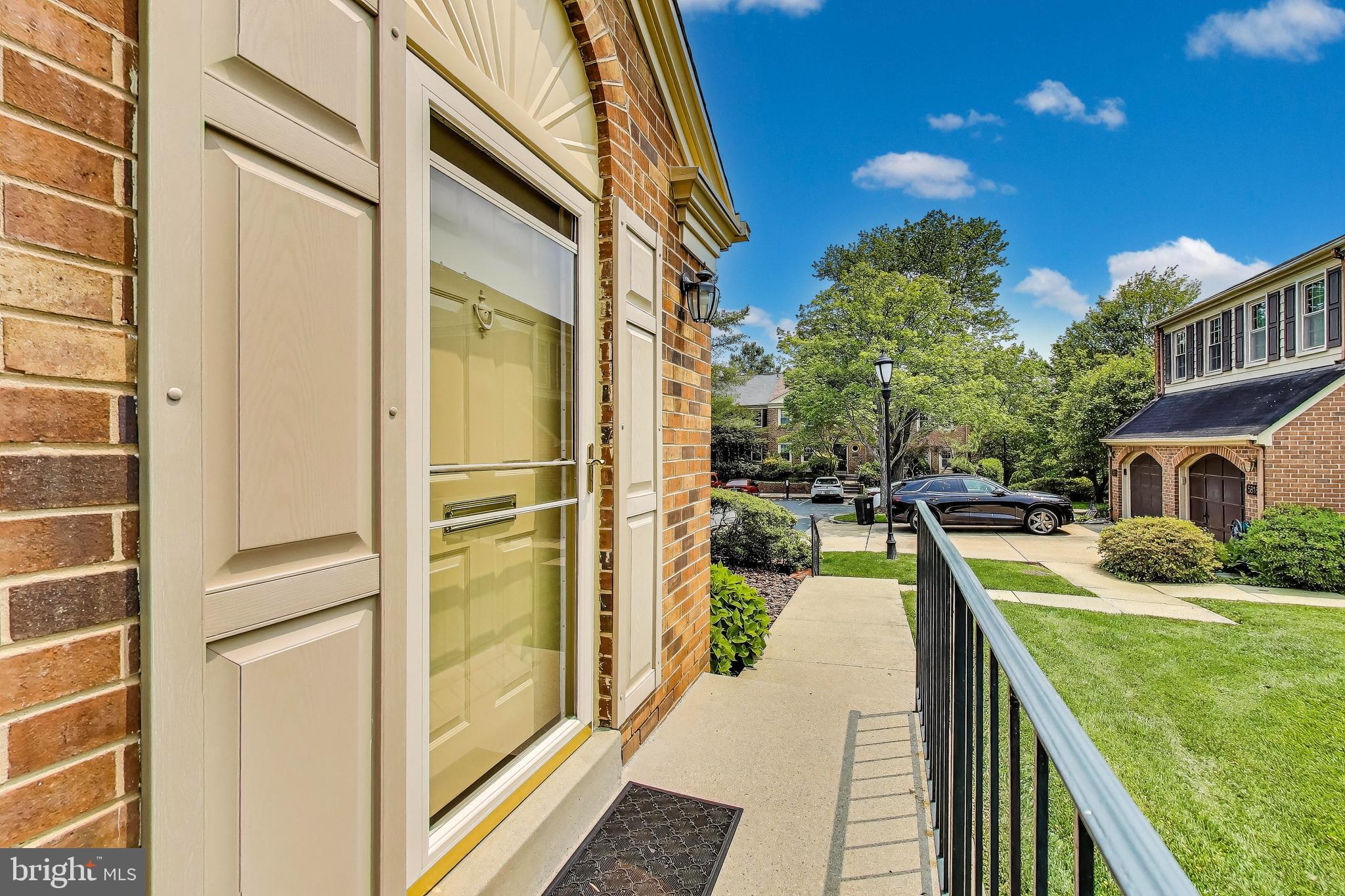 5822 TUDOR LANE
