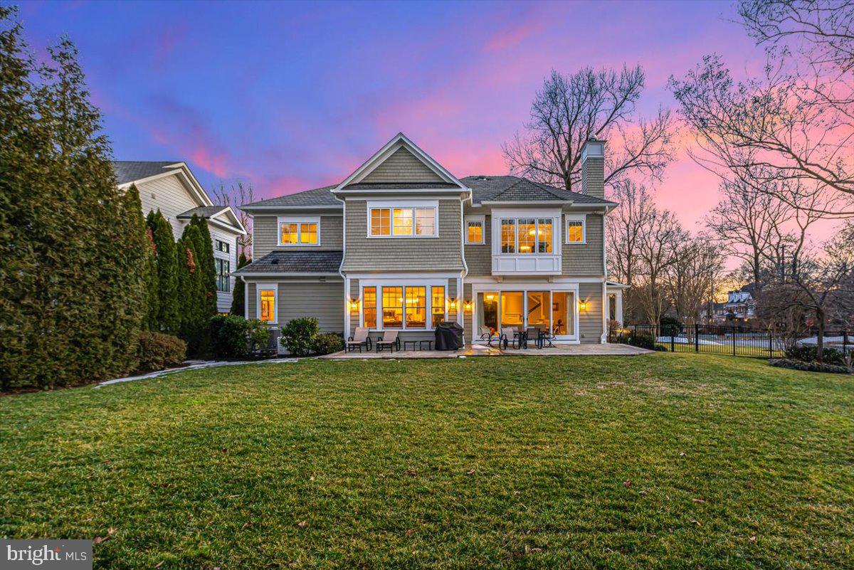 ENGLISH VILLAGE - Residential